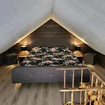 Tiny House Near Holiday home *