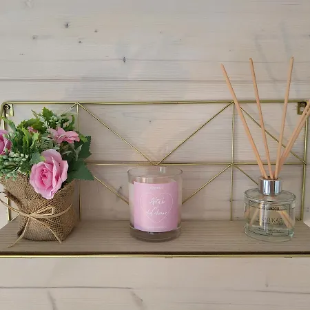 Nyaraló Tiny House Near *