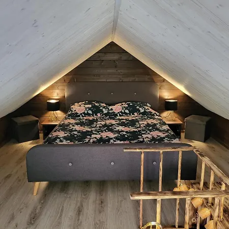 Tiny House Near Viljandi Hébergement de vacances *